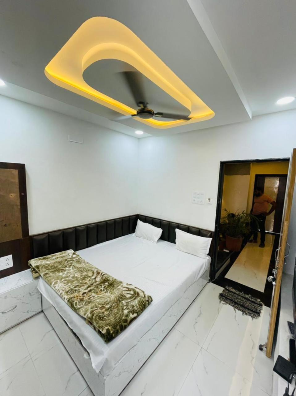 Hotel Shree Shyam Sharnam Godarpura Exterior photo